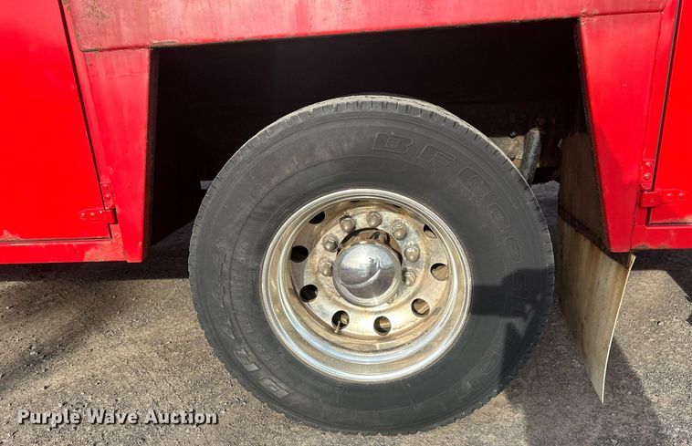 image for item EB2480 2000 Kenworth  T300 utility / service truck