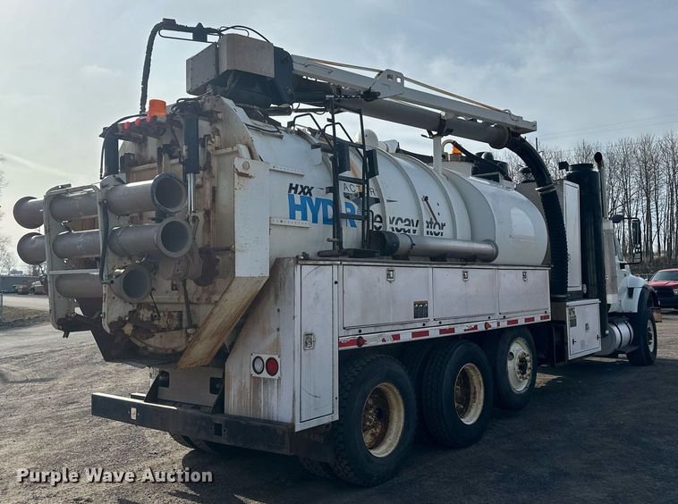image for item EB2481 2007 International  7600 hydrovac truck