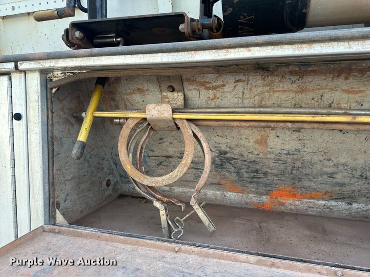 image for item EB2481 2007 International  7600 hydrovac truck