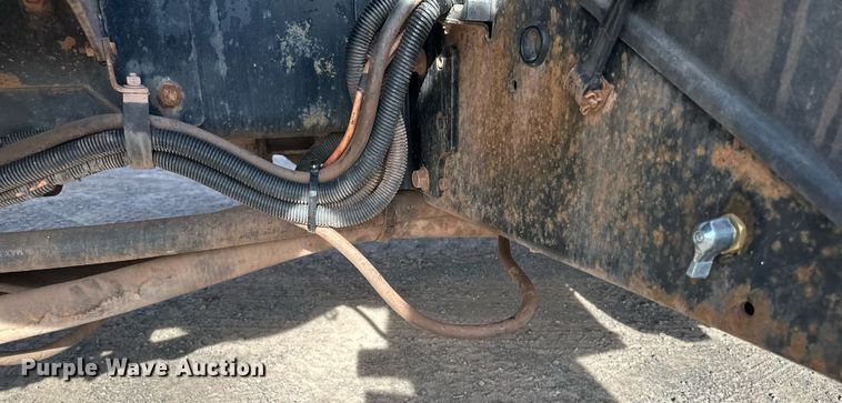 image for item EB2481 2007 International  7600 hydrovac truck