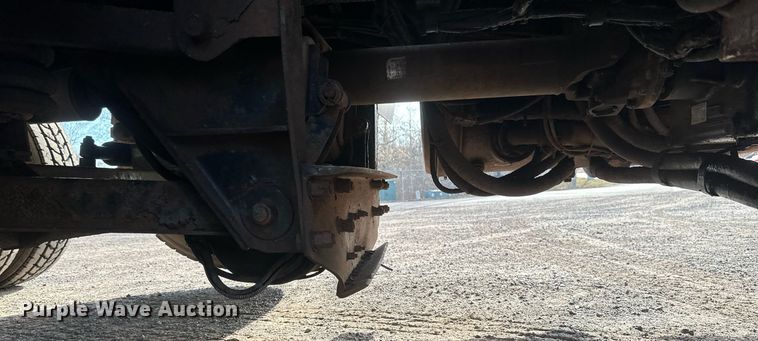 image for item EB2481 2007 International  7600 hydrovac truck