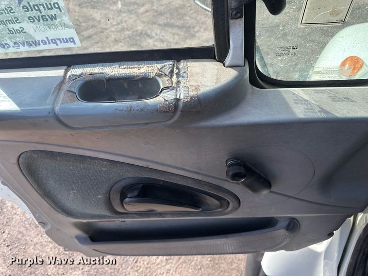 image for item EB2481 2007 International  7600 hydrovac truck