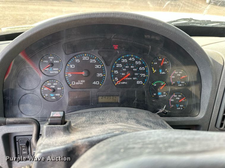 image for item EB2481 2007 International  7600 hydrovac truck