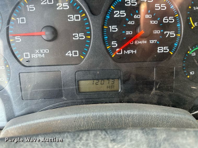 image for item EB2481 2007 International  7600 hydrovac truck