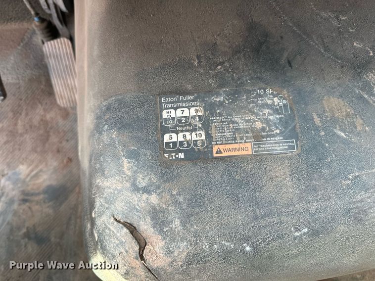 image for item EB2481 2007 International  7600 hydrovac truck