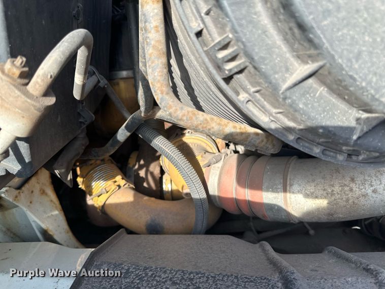 image for item EB2481 2007 International  7600 hydrovac truck