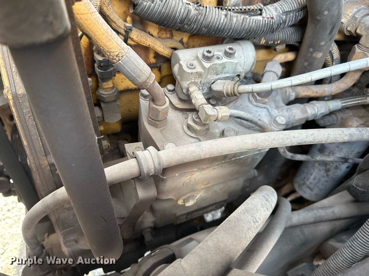 image for item EB2481 2007 International  7600 hydrovac truck