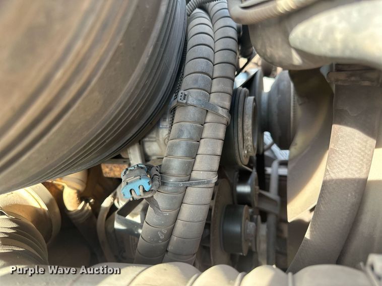 image for item EB2481 2007 International  7600 hydrovac truck