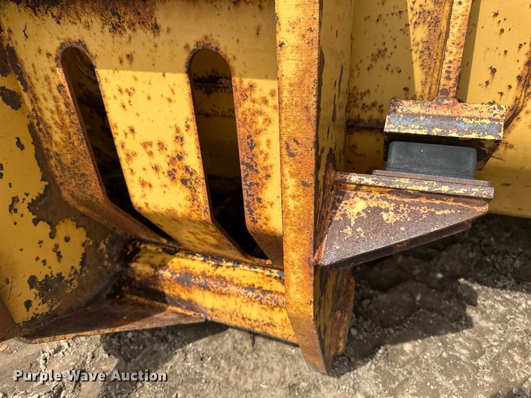 image for item EB2482 Dymax  wheel loader rollout bucket