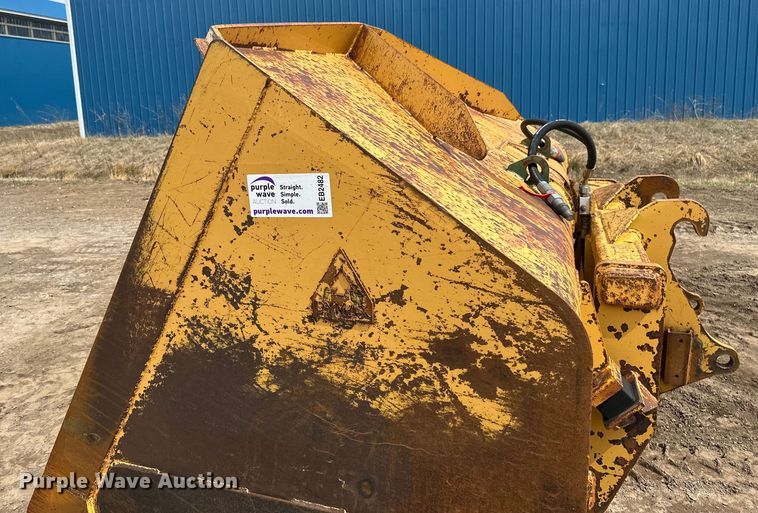 image for item EB2482 Dymax  wheel loader rollout bucket