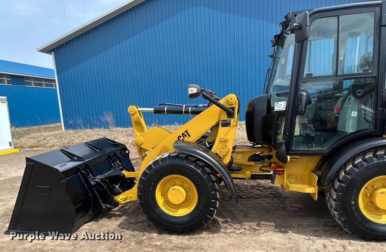 image for item EB2483 2021 Caterpillar 906M wheel loader