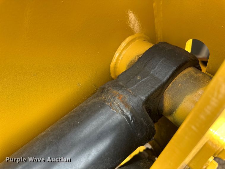 image for item EB2483 2021 Caterpillar 906M wheel loader