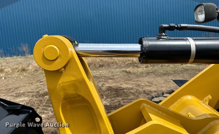 image for item EB2483 2021 Caterpillar 906M wheel loader