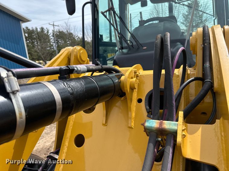 image for item EB2483 2021 Caterpillar 906M wheel loader