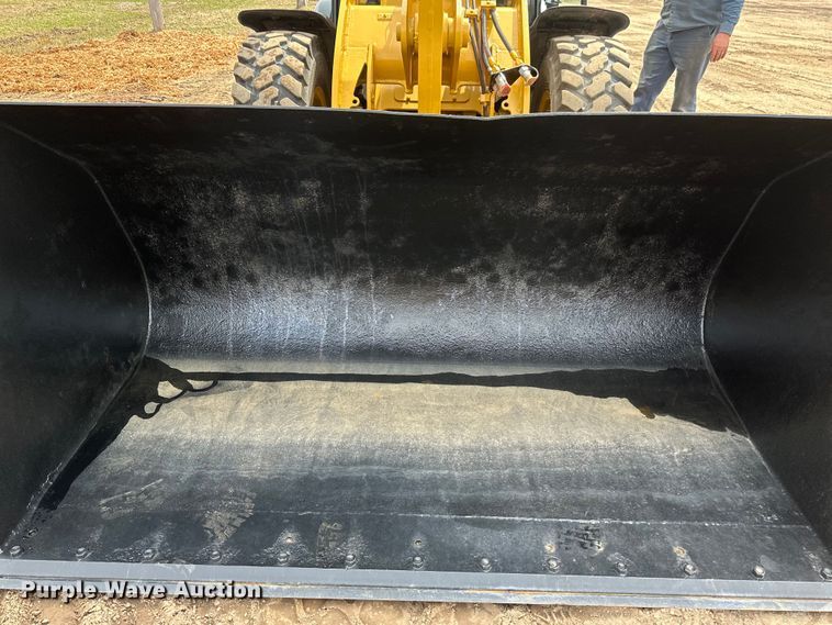 image for item EB2483 2021 Caterpillar 906M wheel loader