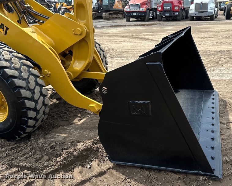 image for item EB2483 2021 Caterpillar 906M wheel loader