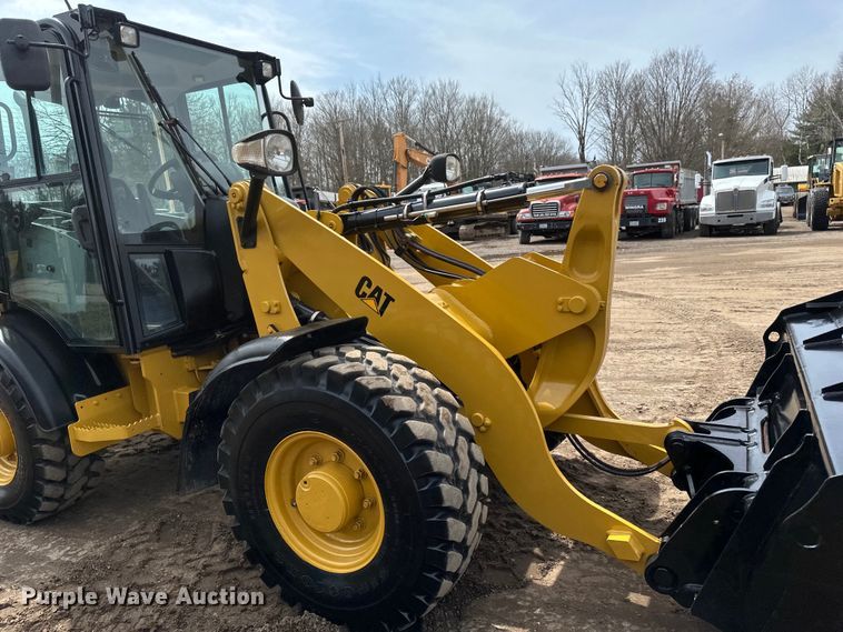 image for item EB2483 2021 Caterpillar 906M wheel loader