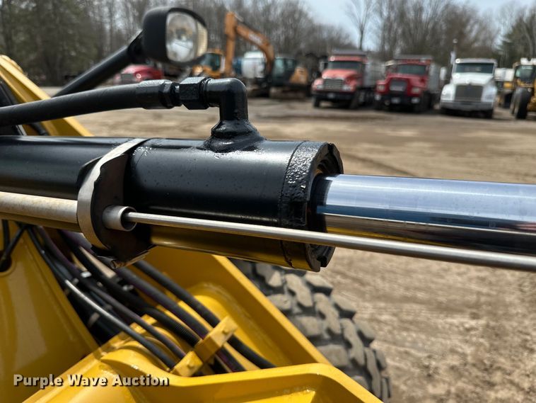 image for item EB2483 2021 Caterpillar 906M wheel loader