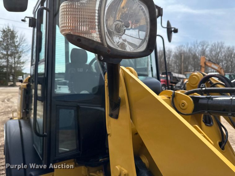 image for item EB2483 2021 Caterpillar 906M wheel loader