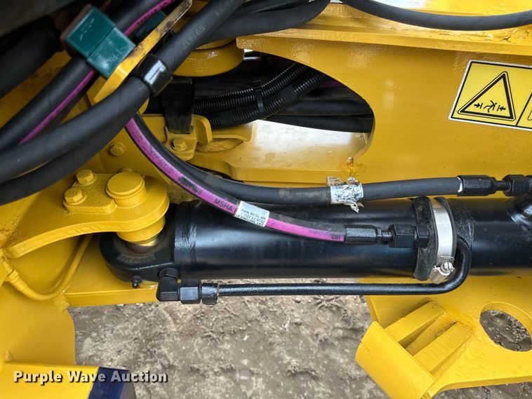 image for item EB2483 2021 Caterpillar 906M wheel loader