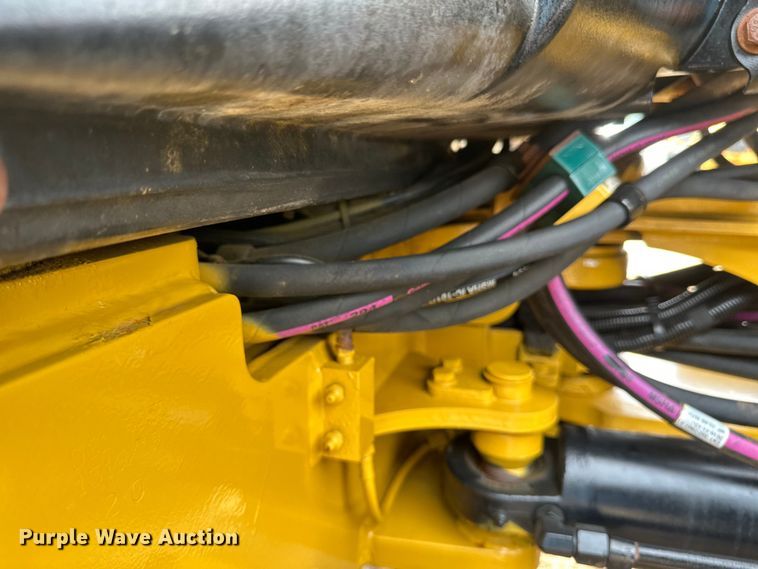 image for item EB2483 2021 Caterpillar 906M wheel loader