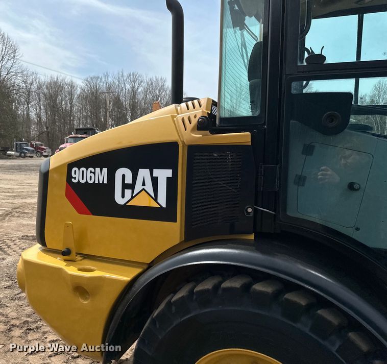 image for item EB2483 2021 Caterpillar 906M wheel loader