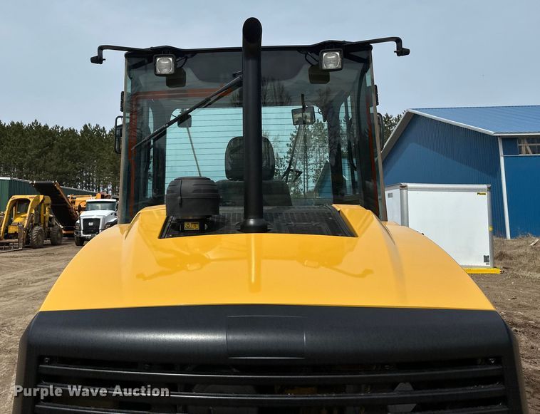 image for item EB2483 2021 Caterpillar 906M wheel loader
