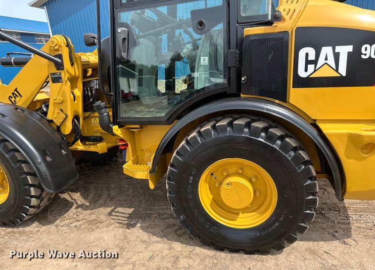 image for item EB2483 2021 Caterpillar 906M wheel loader