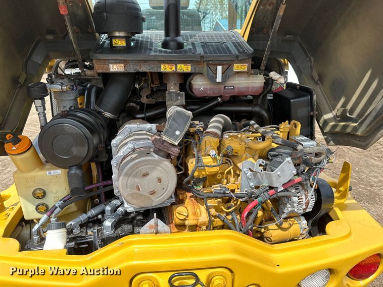 image for item EB2483 2021 Caterpillar 906M wheel loader