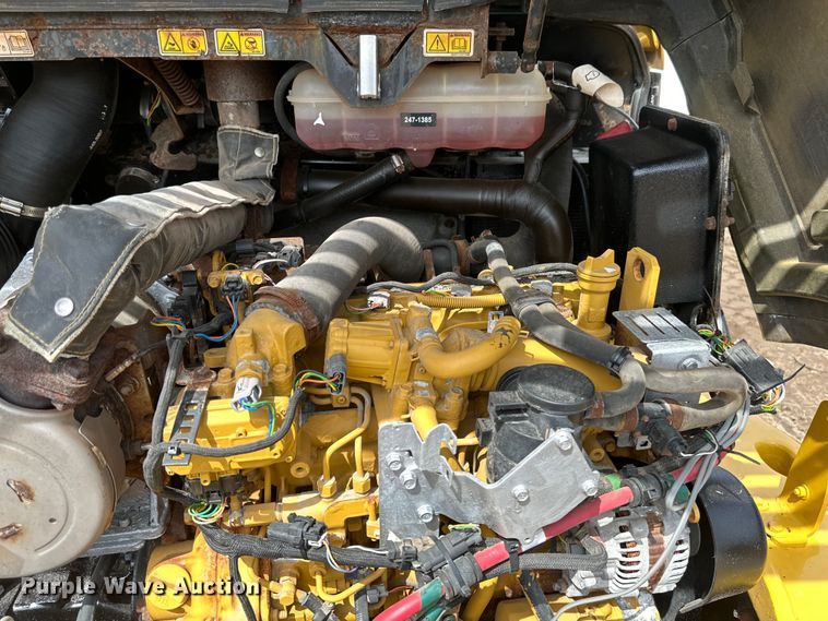 image for item EB2483 2021 Caterpillar 906M wheel loader