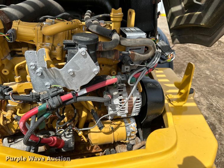 image for item EB2483 2021 Caterpillar 906M wheel loader