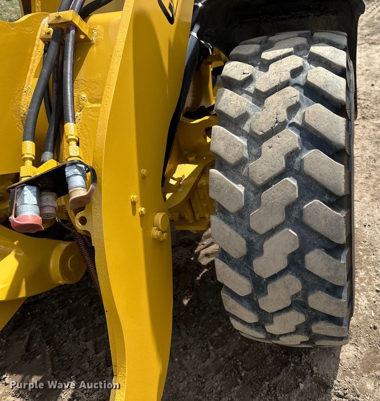 image for item EB2483 2021 Caterpillar 906M wheel loader