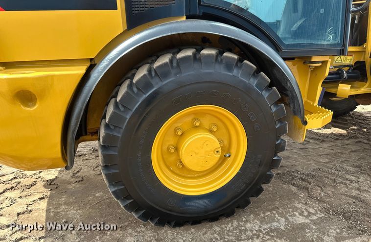 image for item EB2483 2021 Caterpillar 906M wheel loader