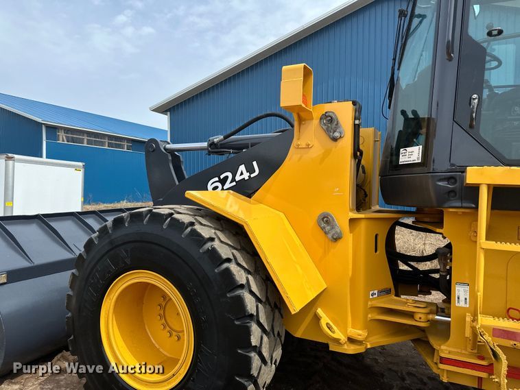 image for item EB2484 2004 John Deere 624J wheel loader
