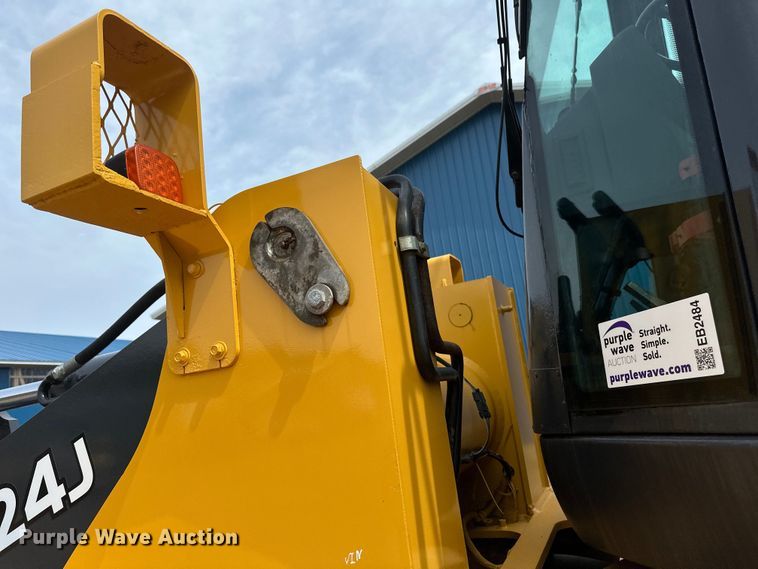 image for item EB2484 2004 John Deere 624J wheel loader