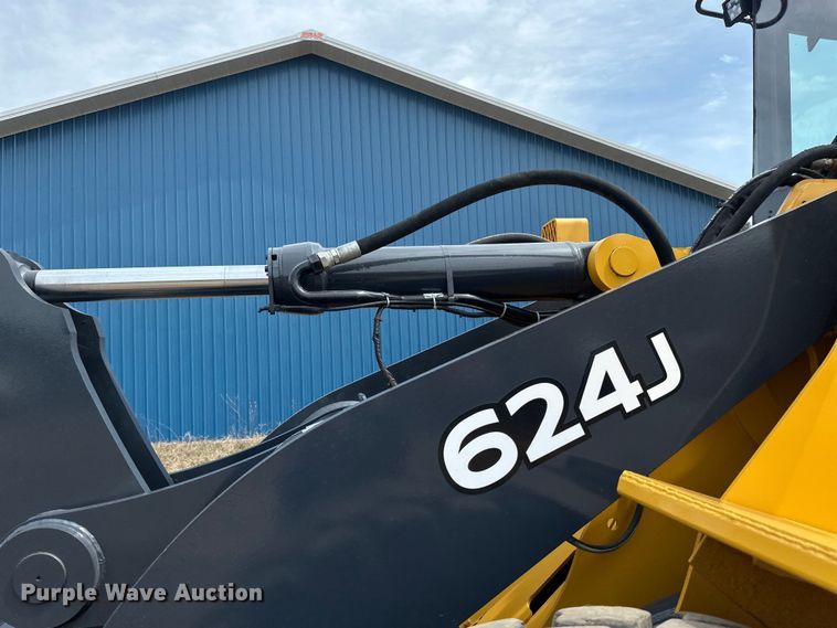 image for item EB2484 2004 John Deere 624J wheel loader