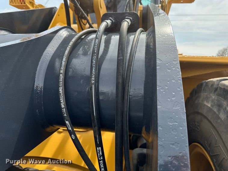 image for item EB2484 2004 John Deere 624J wheel loader