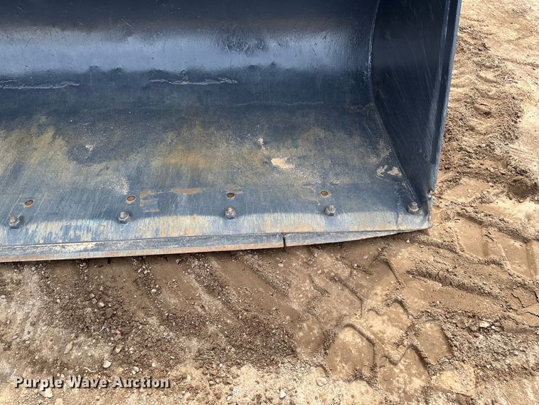 image for item EB2484 2004 John Deere 624J wheel loader