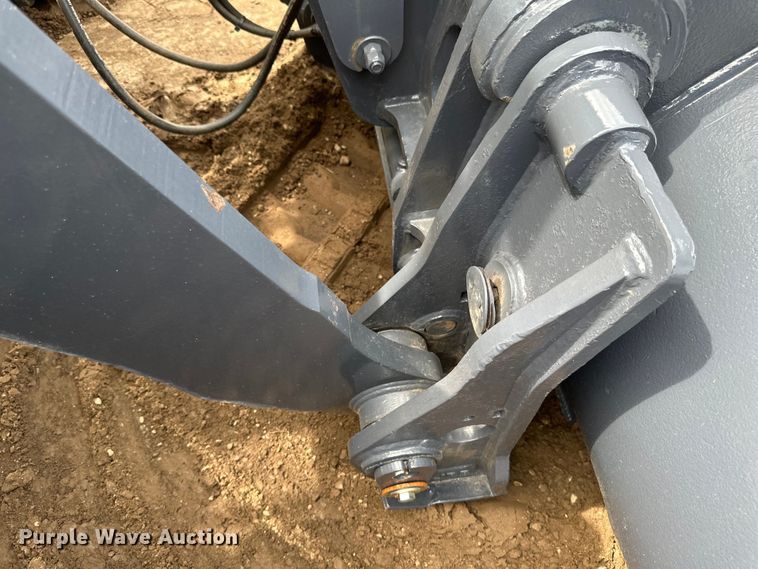 image for item EB2484 2004 John Deere 624J wheel loader