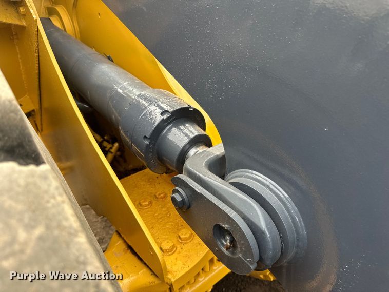 image for item EB2484 2004 John Deere 624J wheel loader