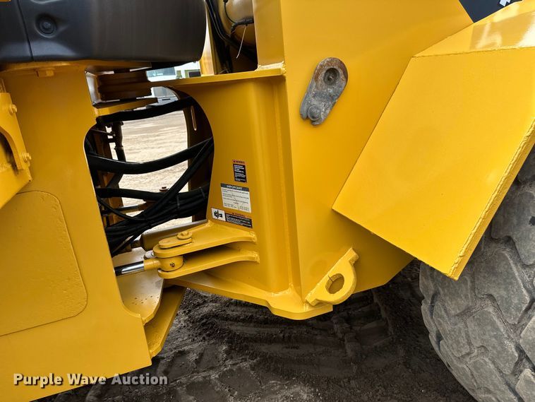 image for item EB2484 2004 John Deere 624J wheel loader