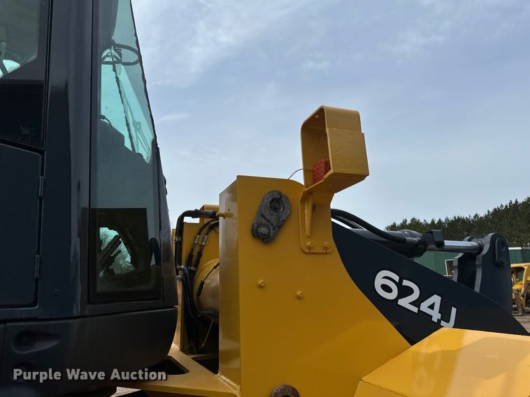 image for item EB2484 2004 John Deere 624J wheel loader