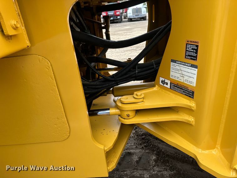 image for item EB2484 2004 John Deere 624J wheel loader