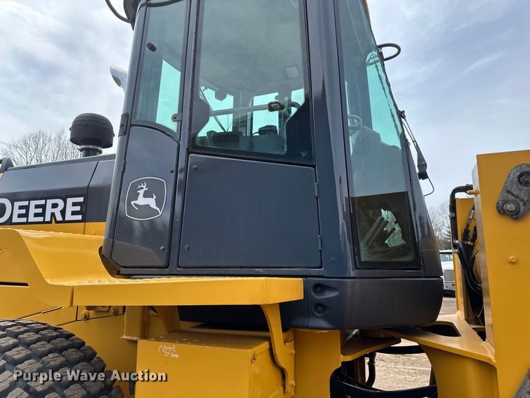 image for item EB2484 2004 John Deere 624J wheel loader