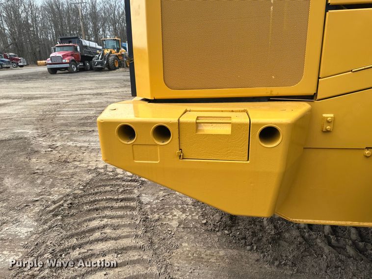 image for item EB2484 2004 John Deere 624J wheel loader