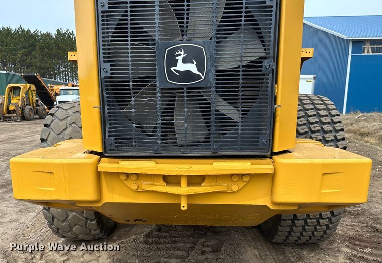 image for item EB2484 2004 John Deere 624J wheel loader