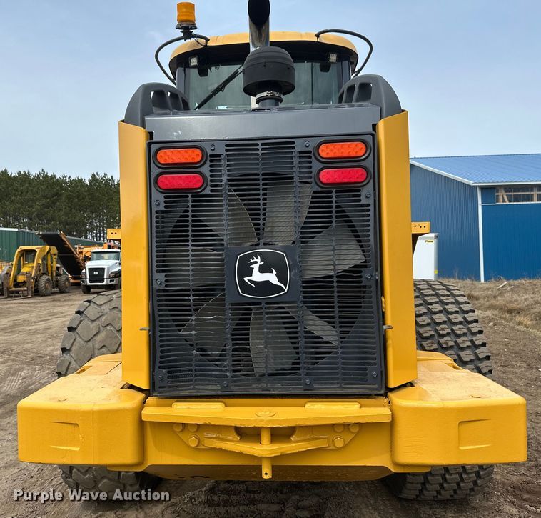 image for item EB2484 2004 John Deere 624J wheel loader