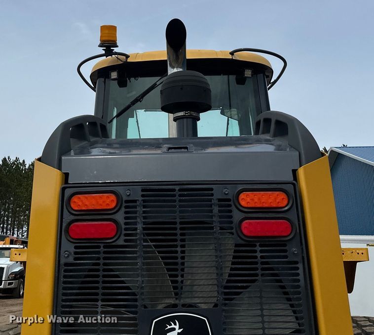 image for item EB2484 2004 John Deere 624J wheel loader