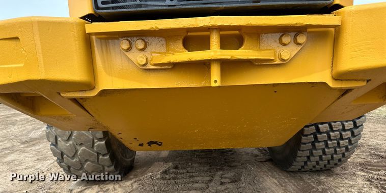 image for item EB2484 2004 John Deere 624J wheel loader