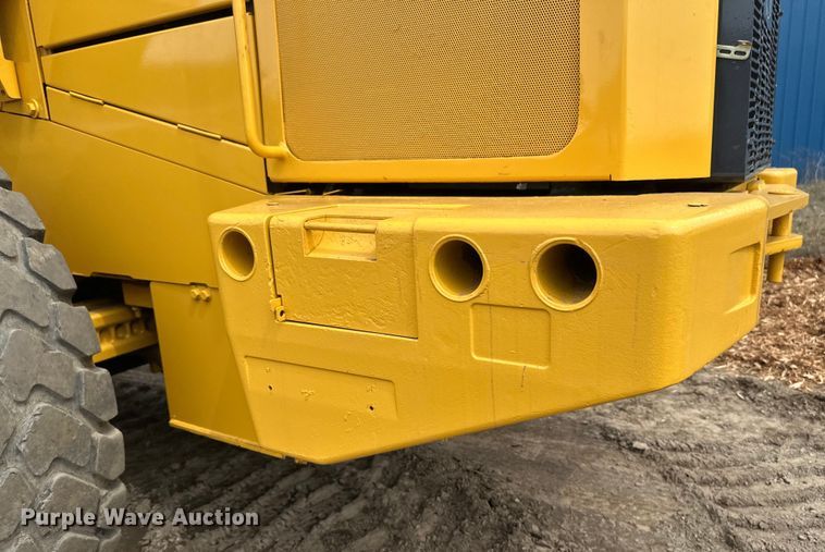 image for item EB2484 2004 John Deere 624J wheel loader